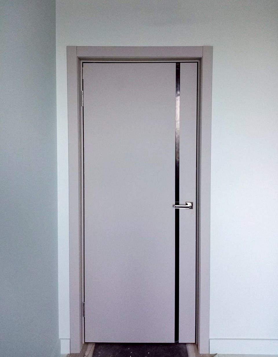 Межкомнатная дверь Line 3 Серый софт