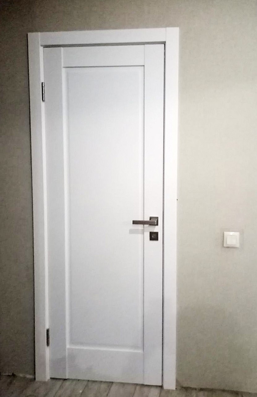 Межкомнатная дверь Модель 242 Белый полипропилен (ДГ)